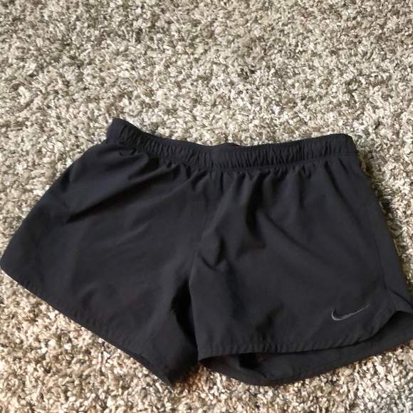 ❌SOLD❌ Nike Built In Spandex Black Shorts - Picture 2 of 5